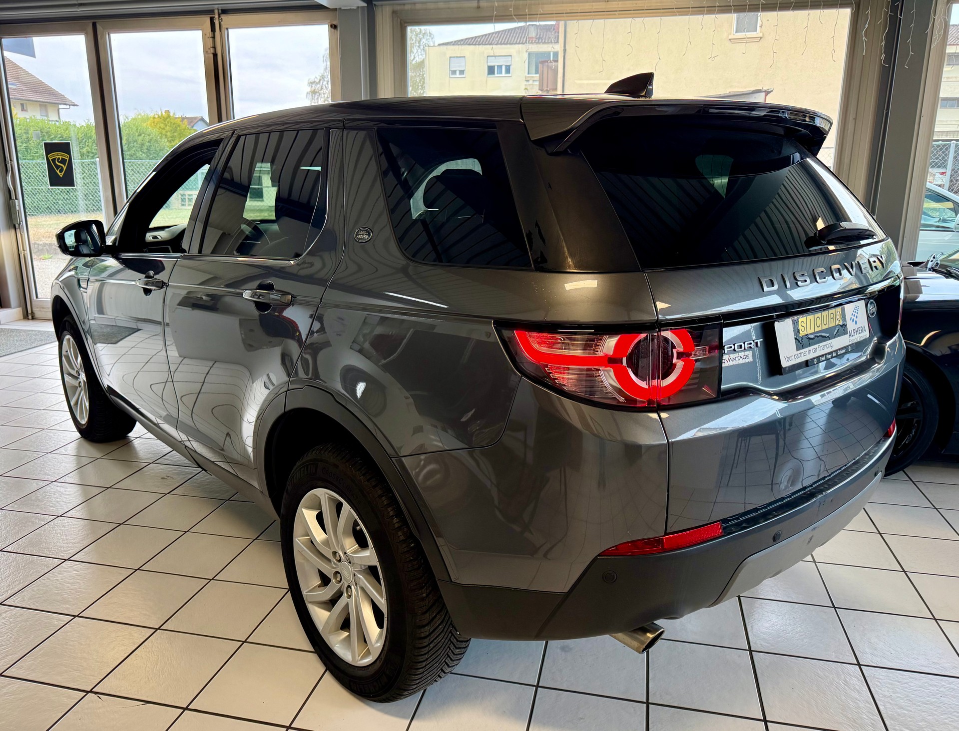 LAND ROVER Discovery Sport 2.0 TD4 HSE AT9-image-7