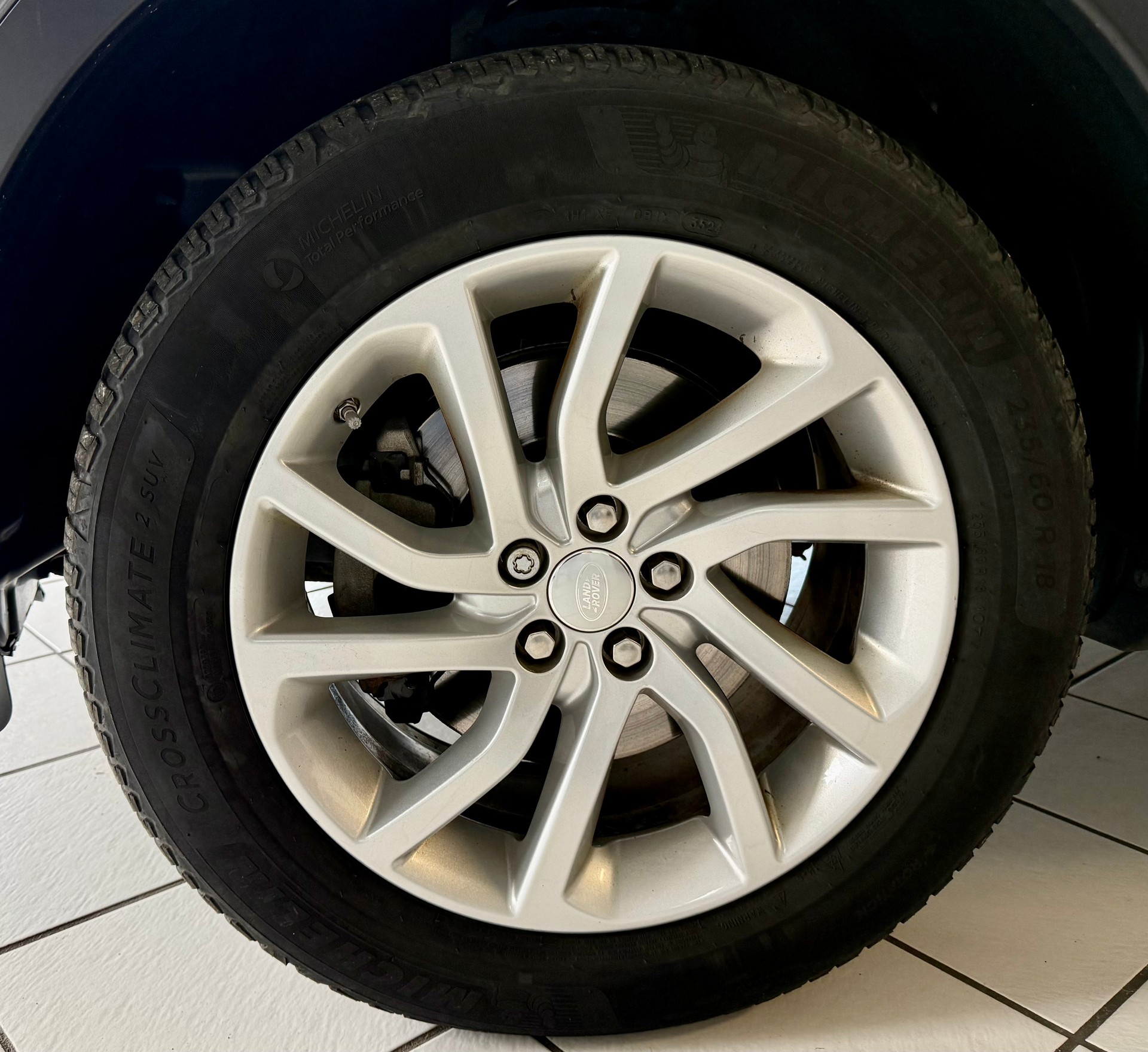 LAND ROVER Discovery Sport 2.0 TD4 HSE AT9-image-6