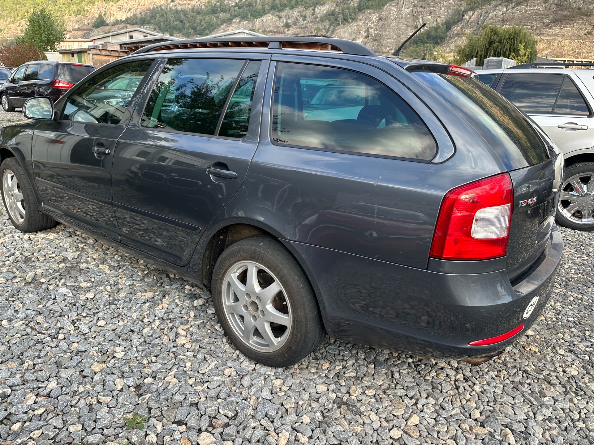 SKODA Octavia Combi 1.8 TSI AllDrive 4x4-image-9