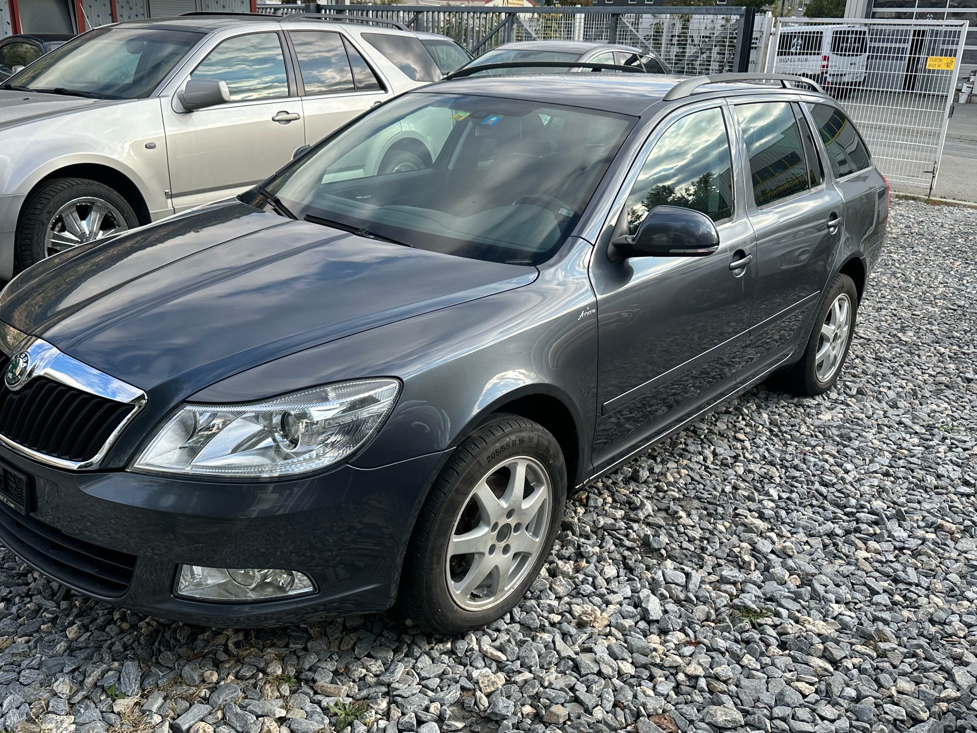 SKODA Octavia Combi 1.8 TSI AllDrive 4x4-image-0