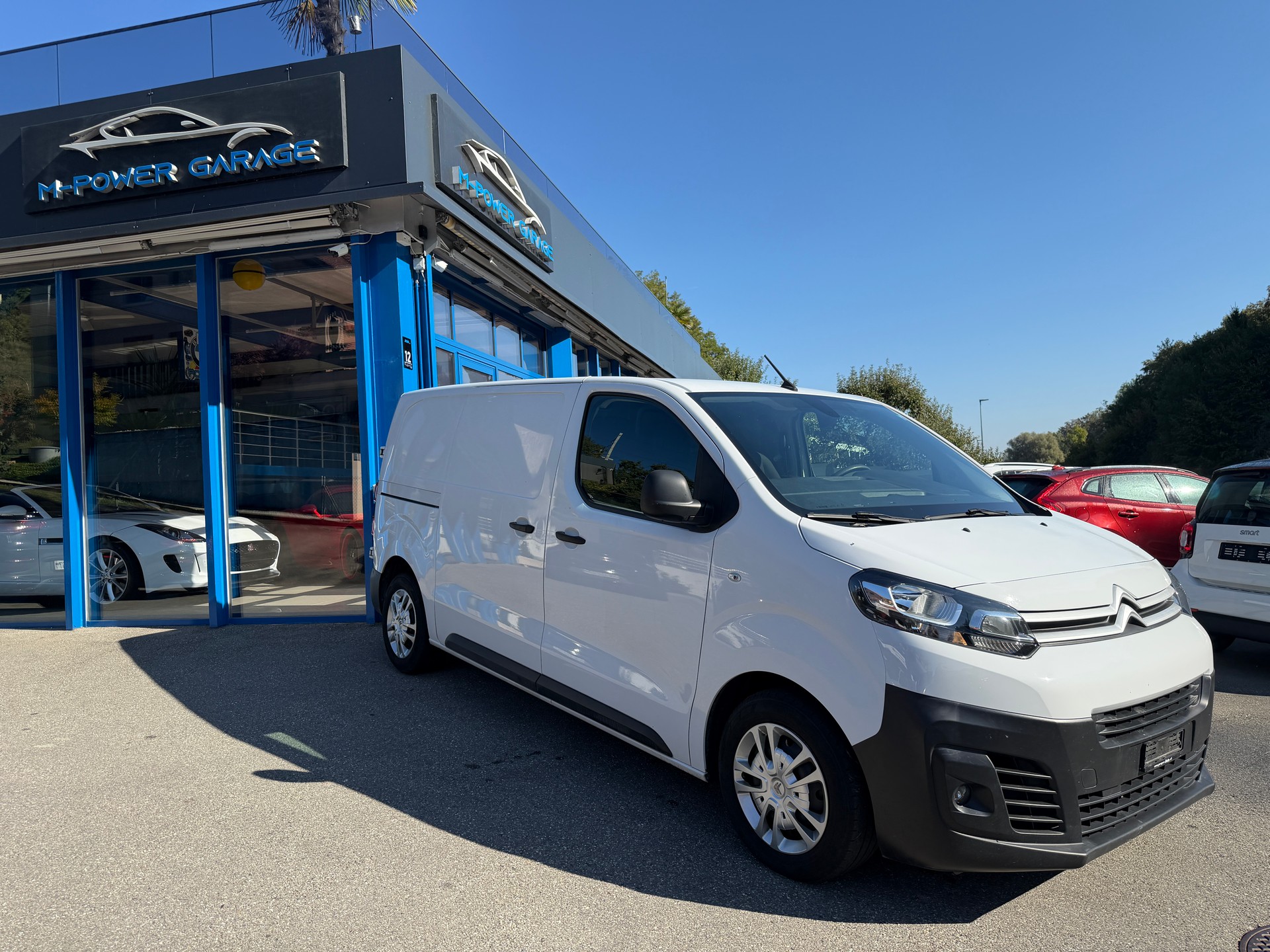CITROEN Jumpy 2.0 BlueHDi 140 M Club EAT8-image-1