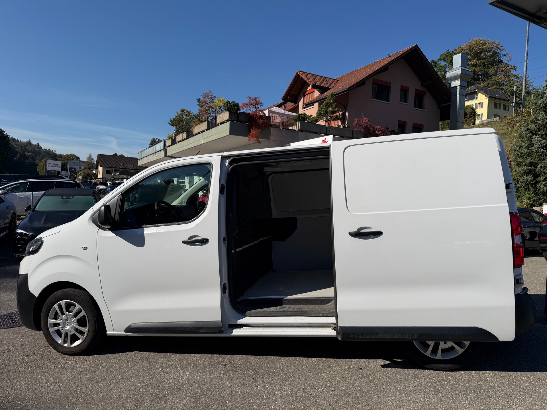 CITROEN Jumpy 2.0 BlueHDi 140 M Club EAT8-image-6
