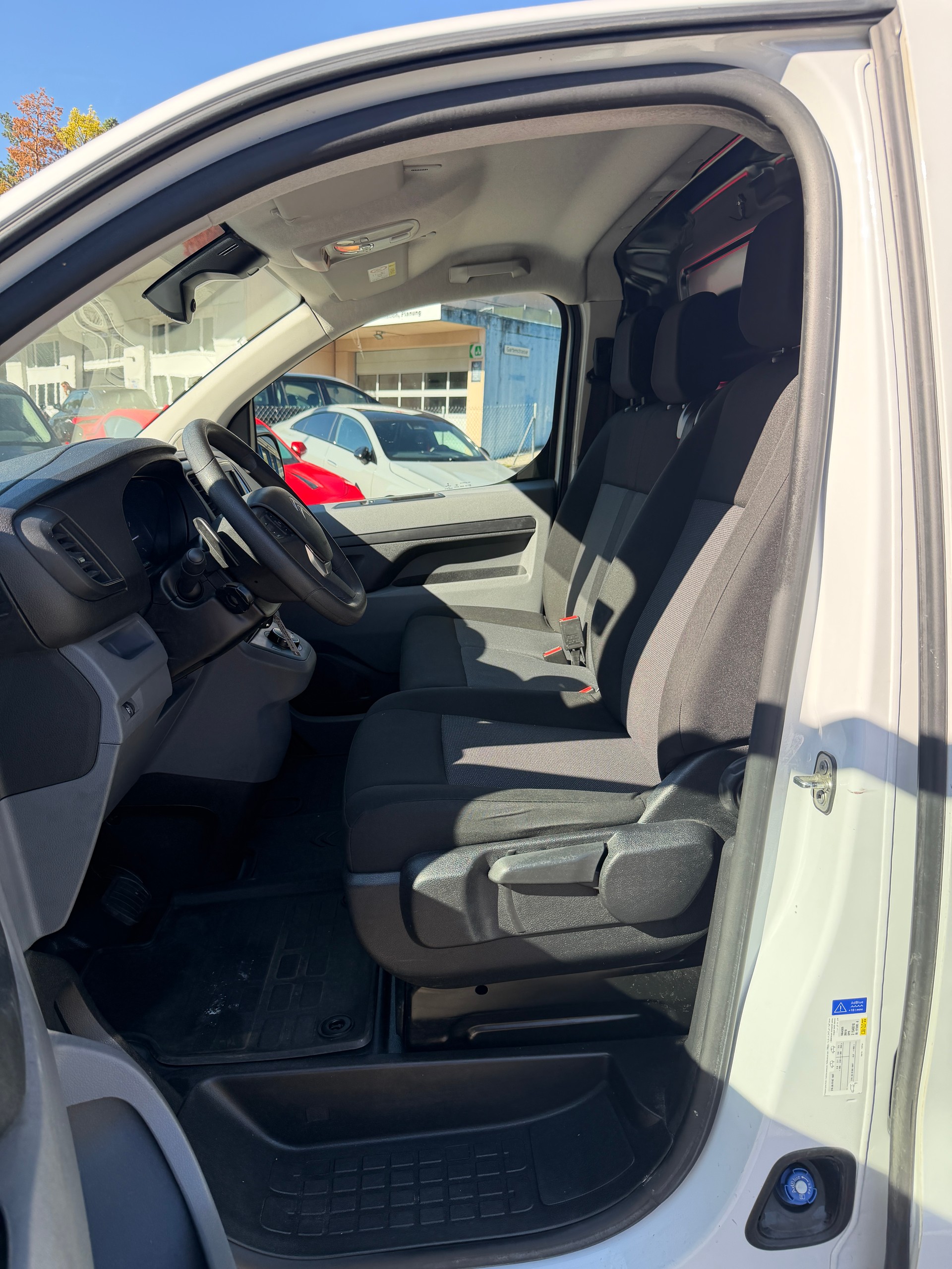 CITROEN Jumpy 2.0 BlueHDi 140 M Club EAT8-image-10