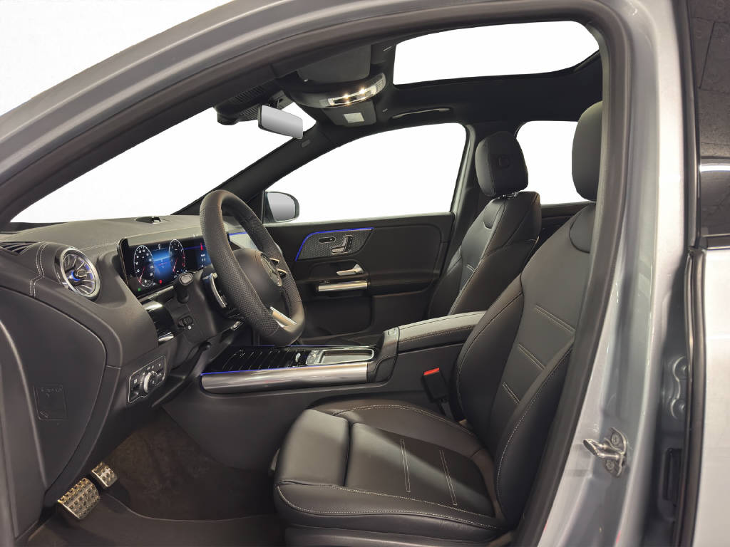 MERCEDES-BENZ GLA 250 Swiss Star-image-10