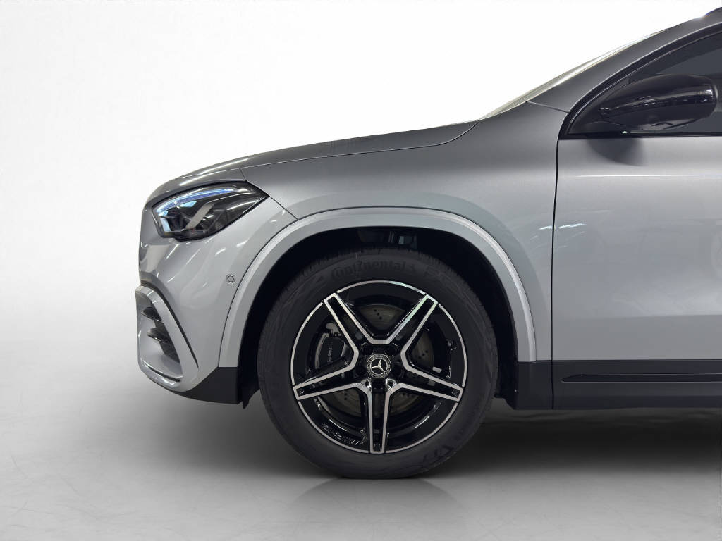 MERCEDES-BENZ GLA 250 Swiss Star-image-7