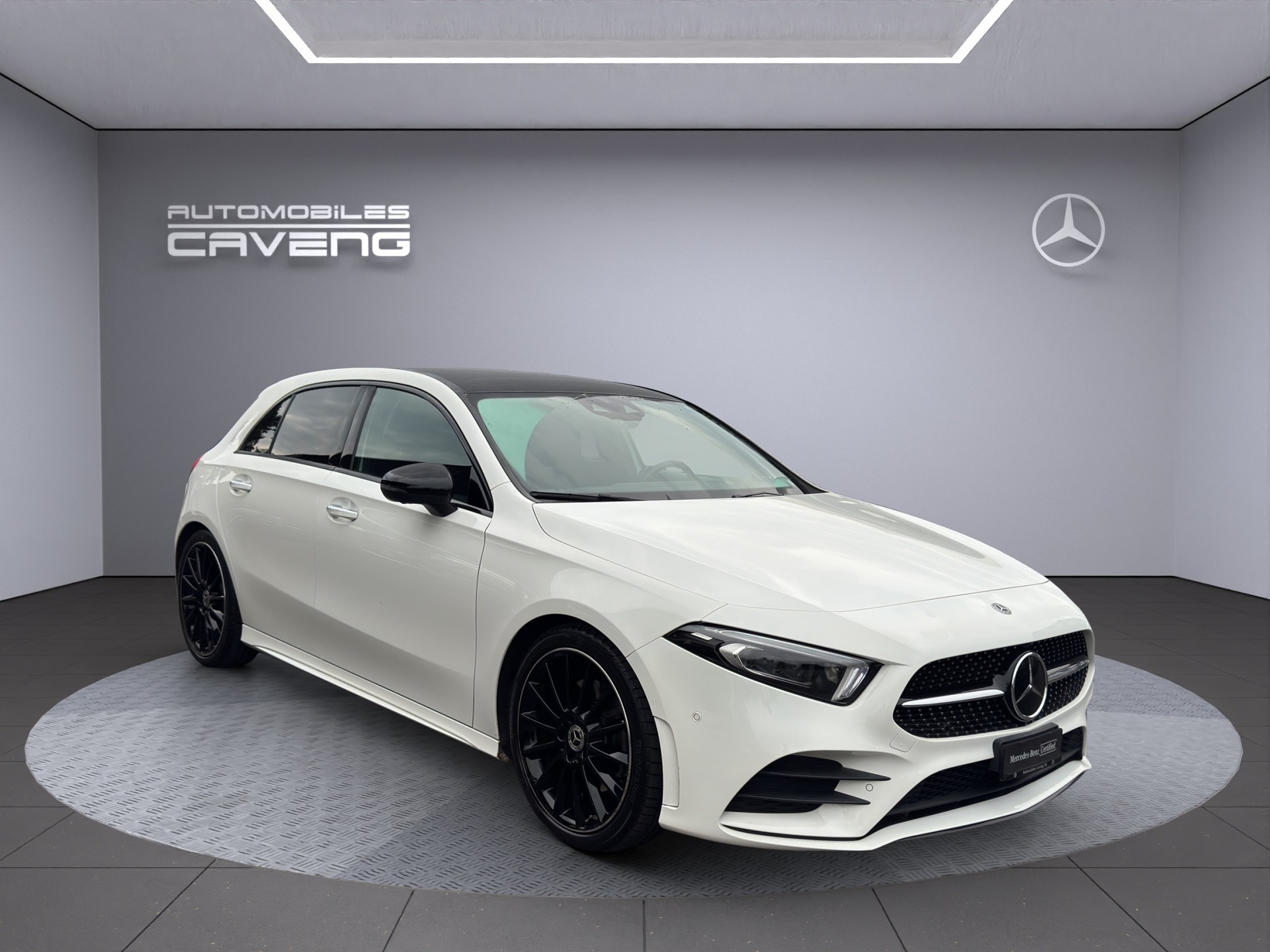 MERCEDES-BENZ A 220 AMG Line 7G-DCT 4Matic-image-6