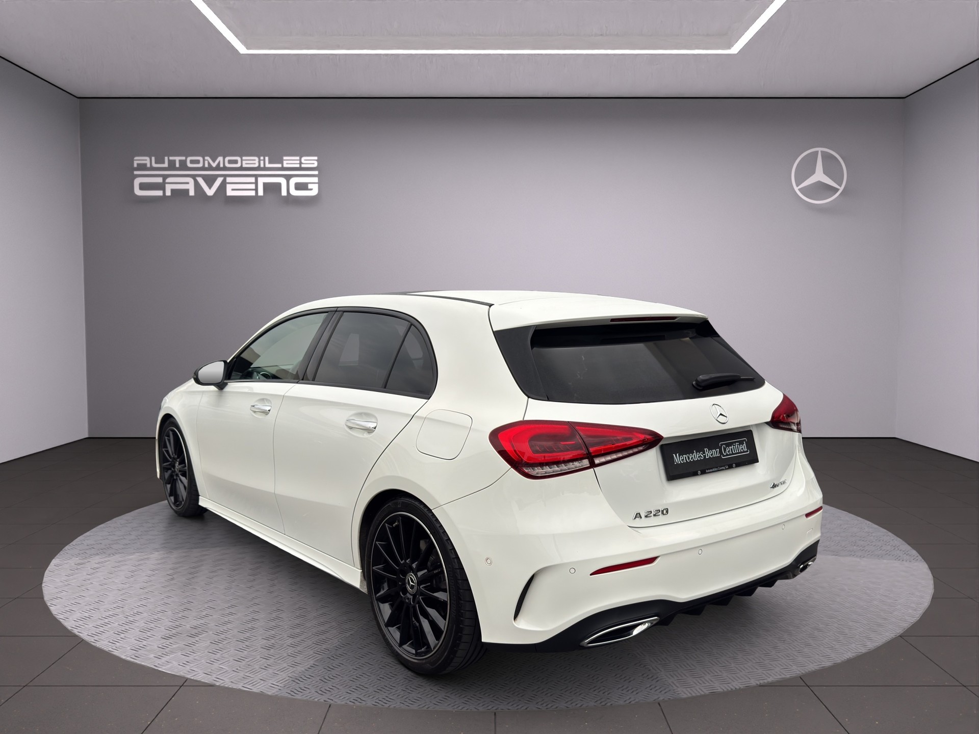 MERCEDES-BENZ A 220 AMG Line 7G-DCT 4Matic-showroom-element-2
