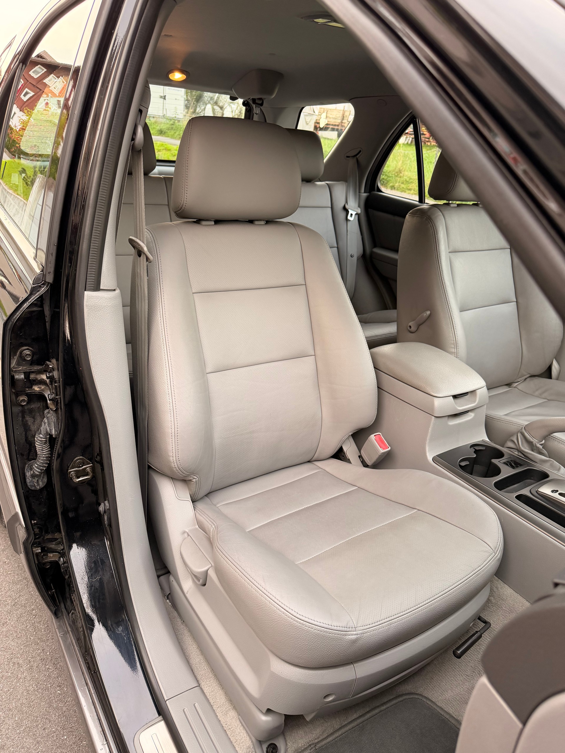 KIA Sorento 2.5 CRDI EX-image-13