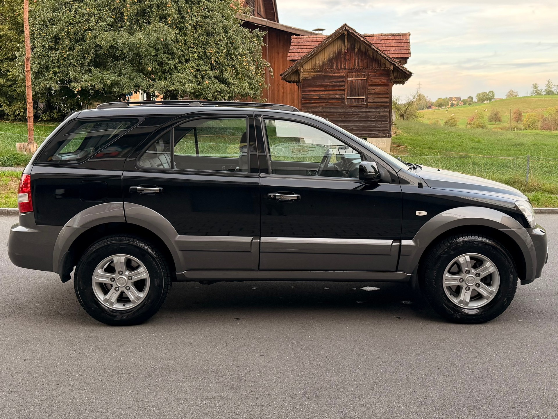 KIA Sorento 2.5 CRDI EX-image-1