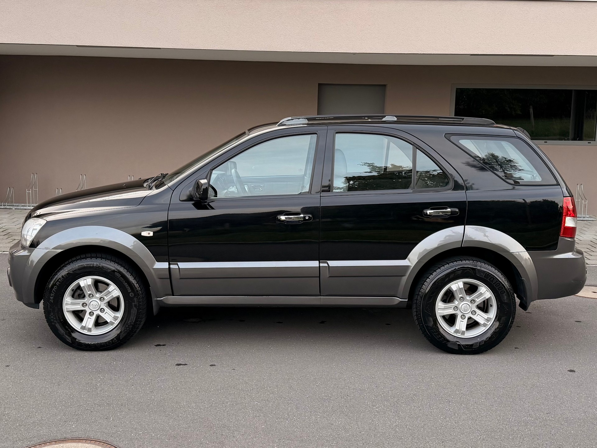 KIA Sorento 2.5 CRDI EX-image-5