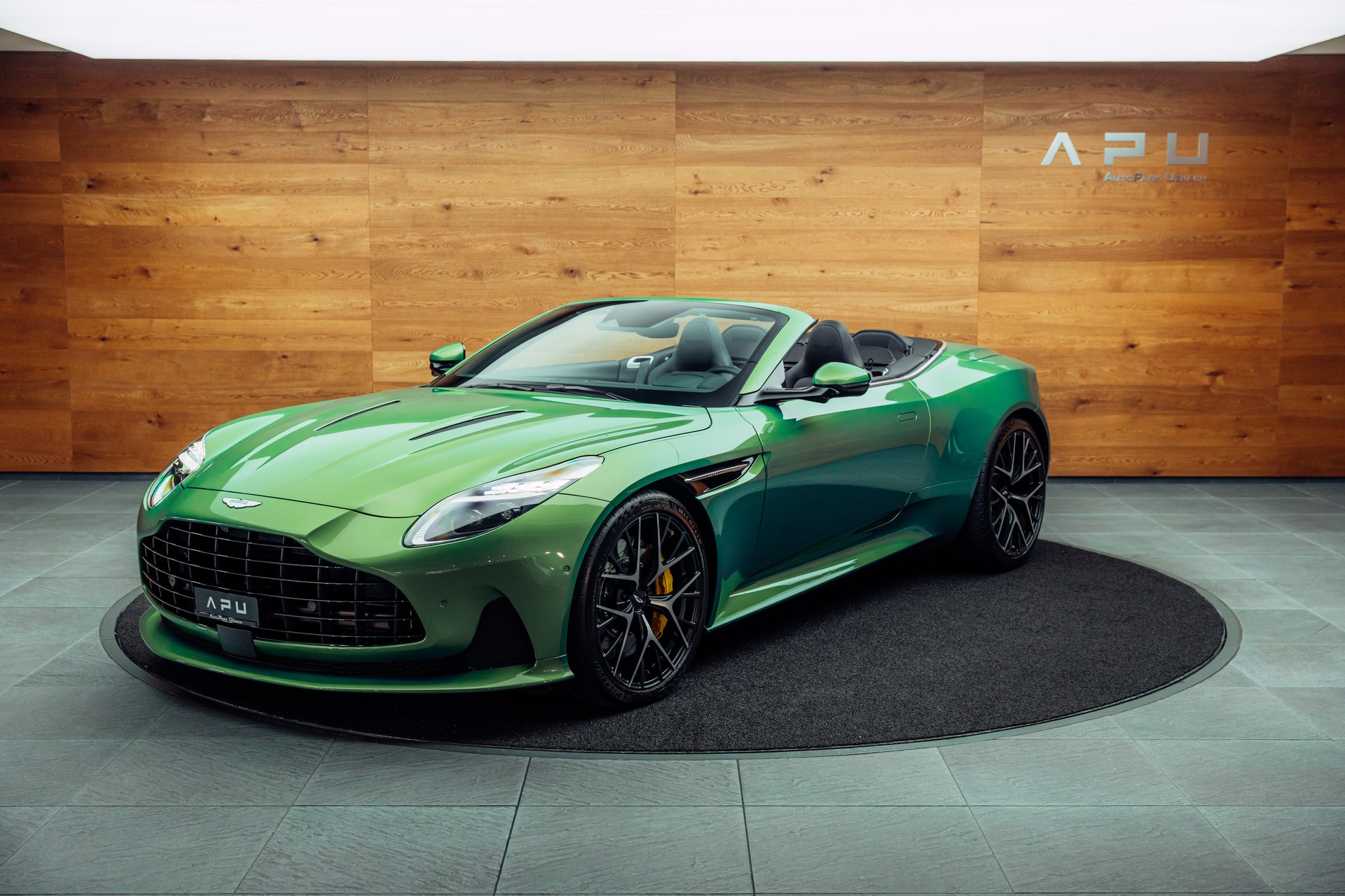 ASTON MARTIN DB12 Volante 4.0 V8 Bi-Turbo-image-3
