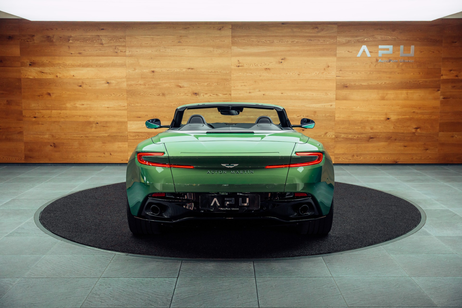 ASTON MARTIN DB12 Volante 4.0 V8 Bi-Turbo-image-15