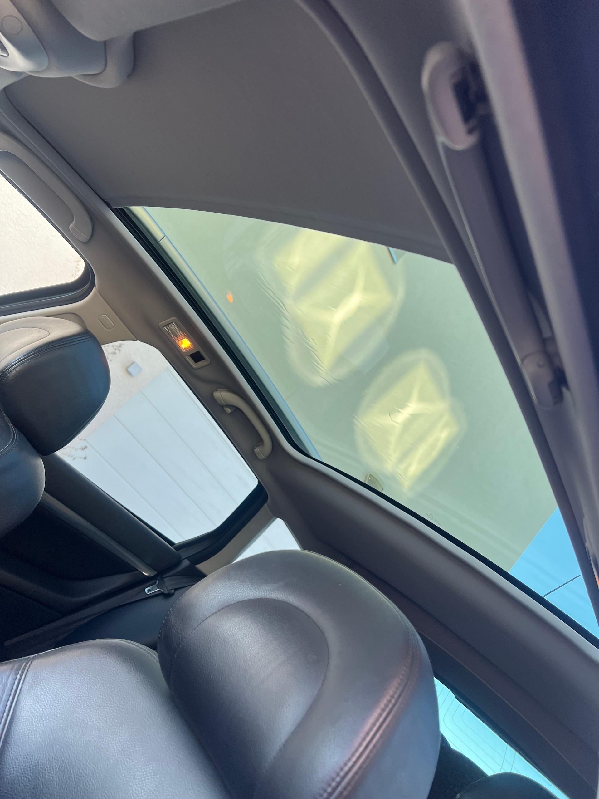 PEUGEOT 407 SW 2.2 ST Executive-image-9