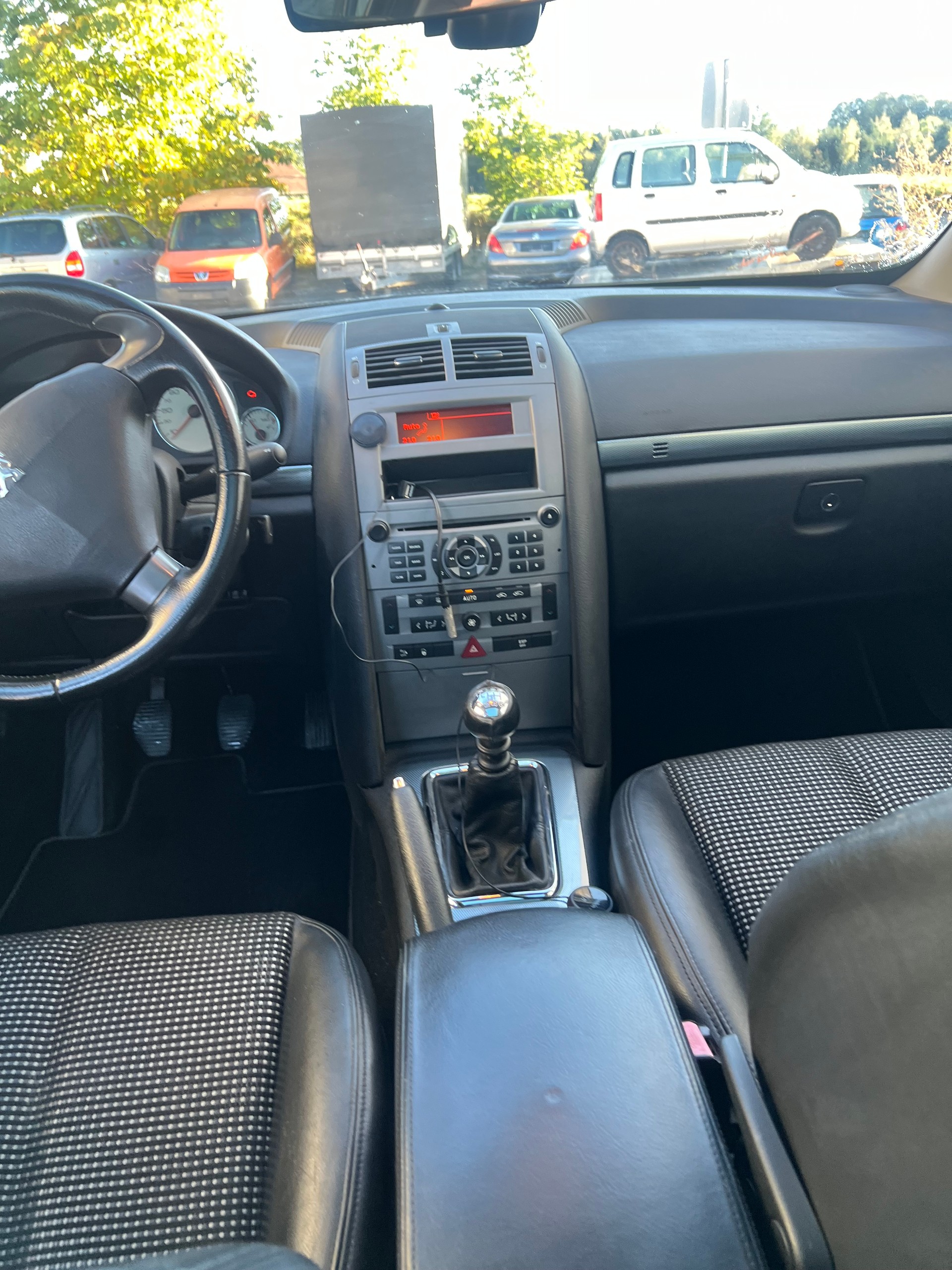 PEUGEOT 407 SW 2.2 ST Executive-image-7