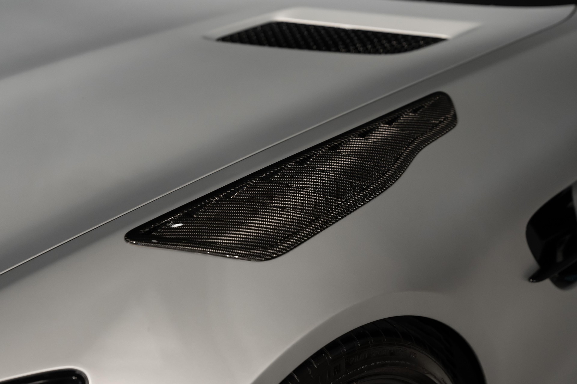 MERCEDES-BENZ AMG GT Coupé AMG GT R-image-6