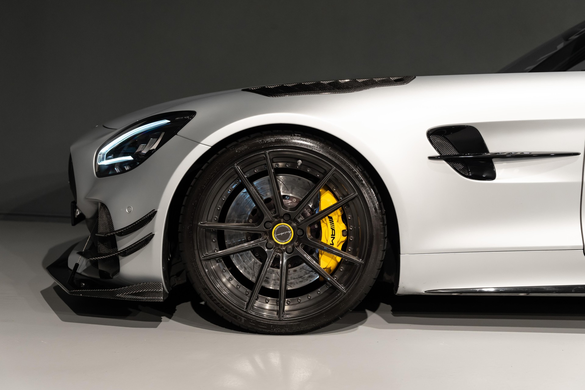 MERCEDES-BENZ AMG GT Coupé AMG GT R-image-11