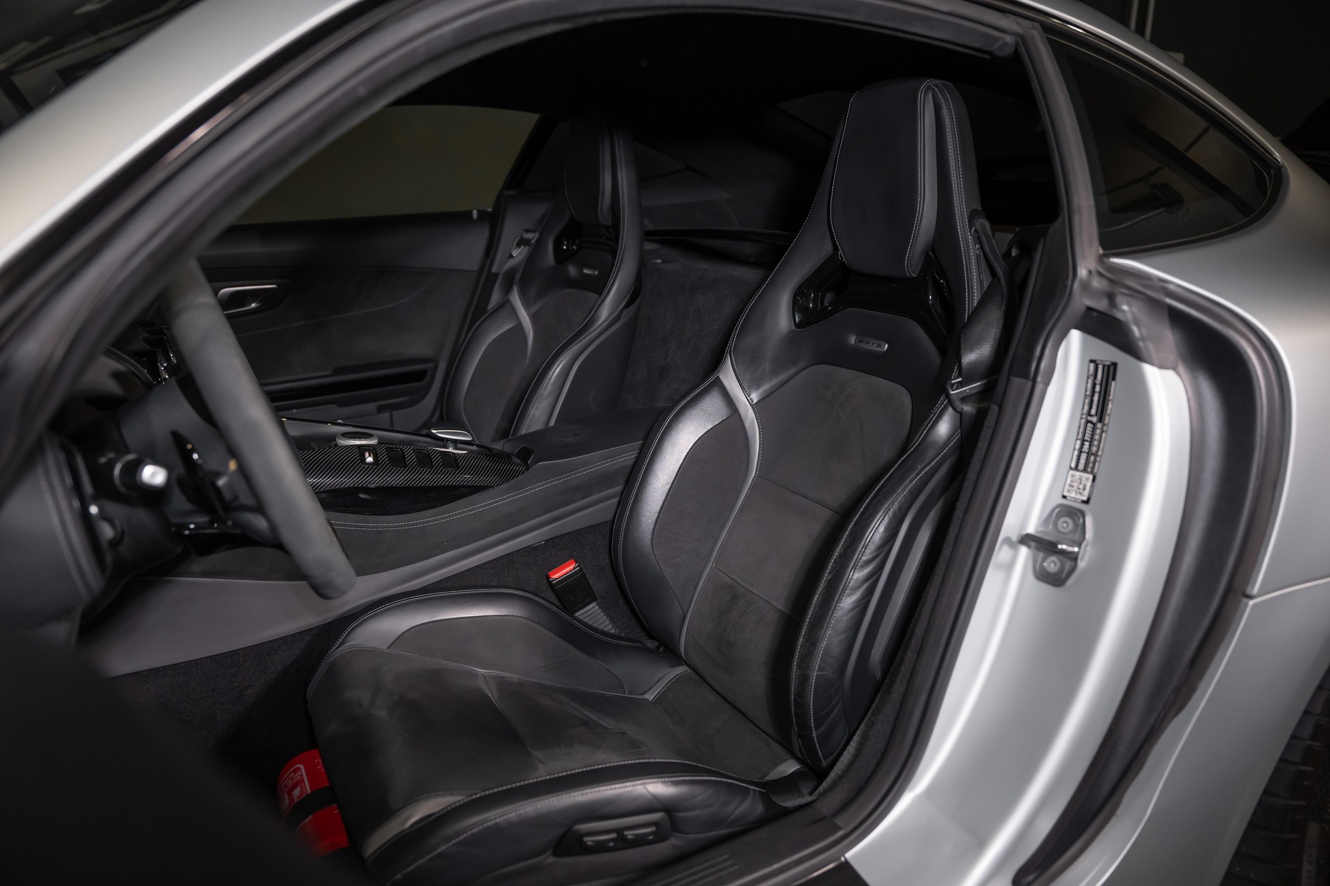 MERCEDES-BENZ AMG GT Coupé AMG GT R-image-19