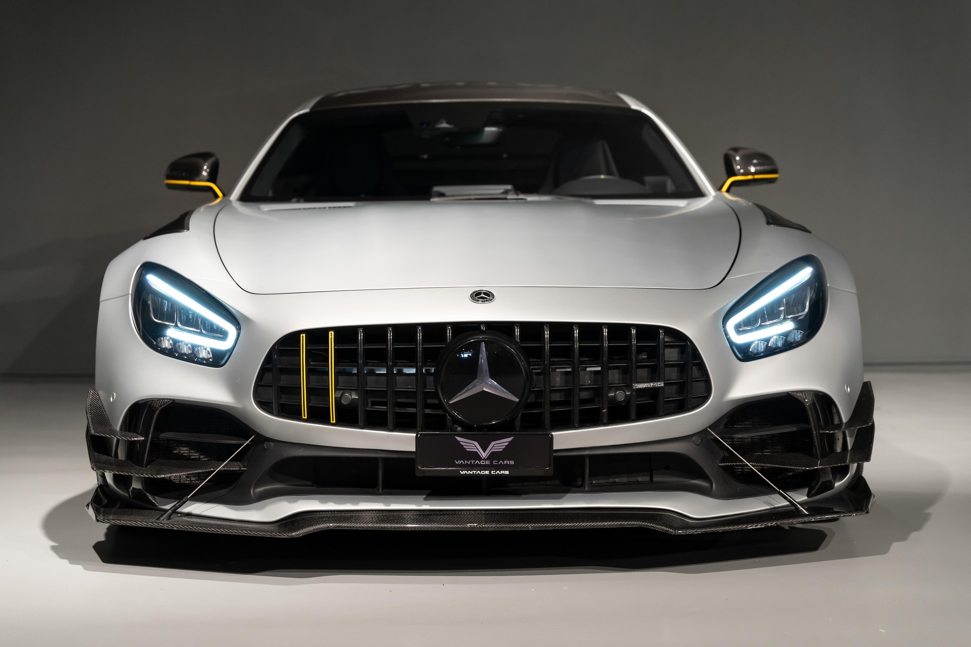 MERCEDES-BENZ AMG GT Coupé AMG GT R-image-3