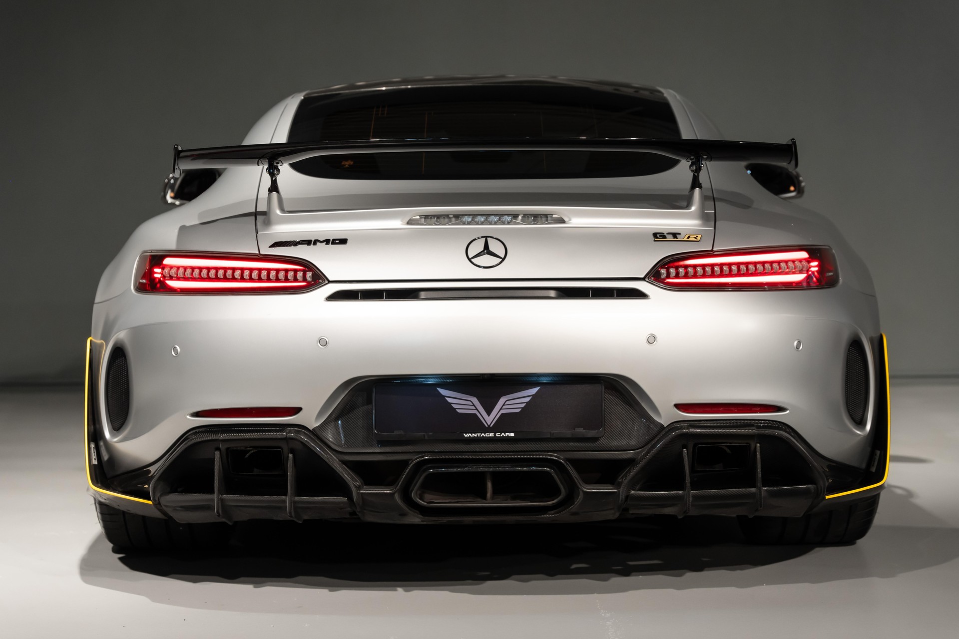MERCEDES-BENZ AMG GT Coupé AMG GT R-image-16