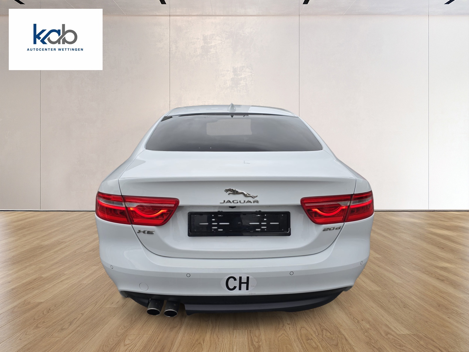 JAGUAR XE 20d Automatik 180 PS-image-4