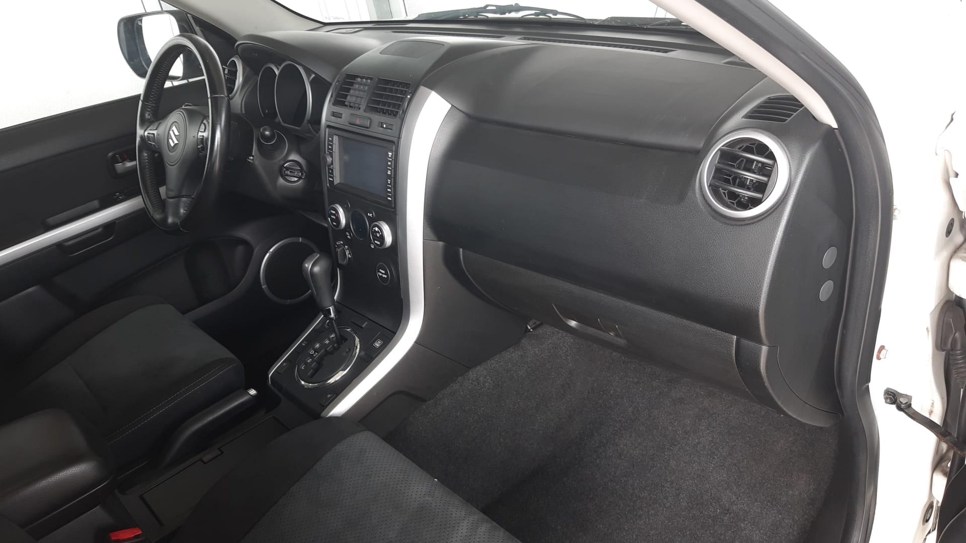 SUZUKI Grand Vitara 2.4 16V GL Top Automatic-image-12
