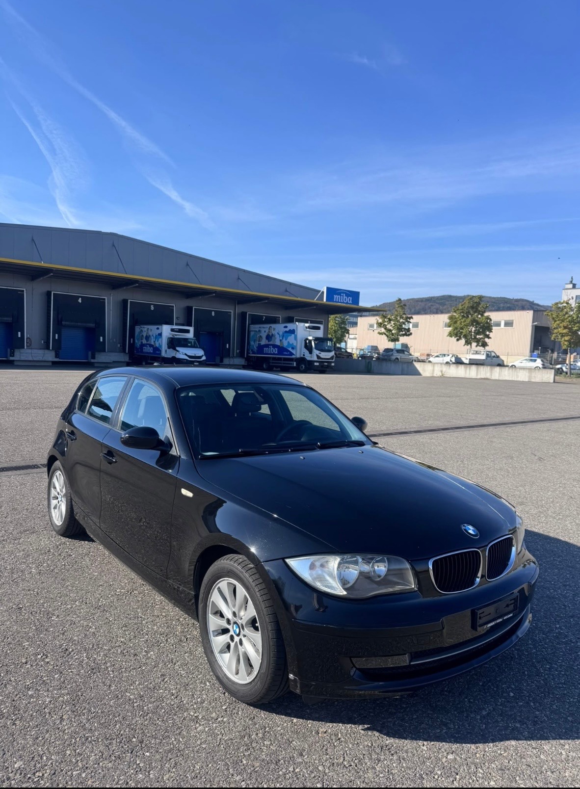 BMW 118i M-image-1