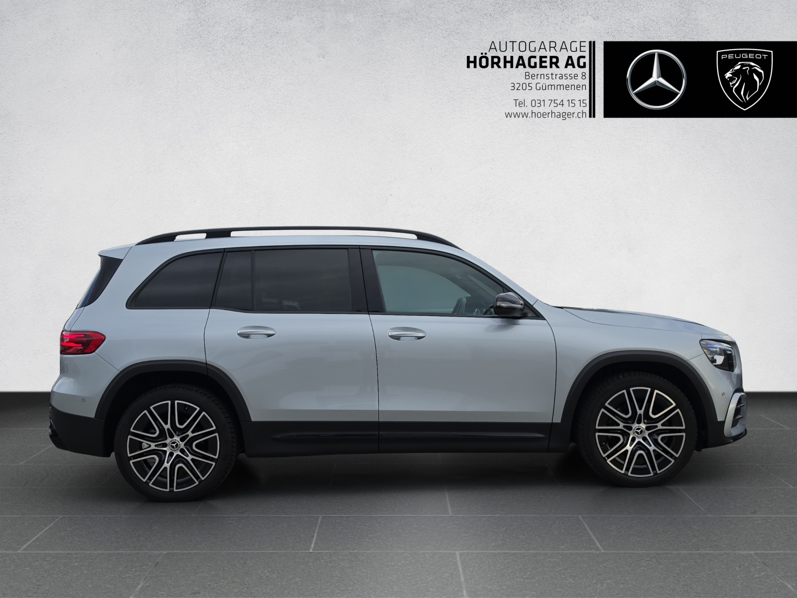 MERCEDES-BENZ GLB 220 4Matic AMG Line 8G-Tronic-showroom-element-1