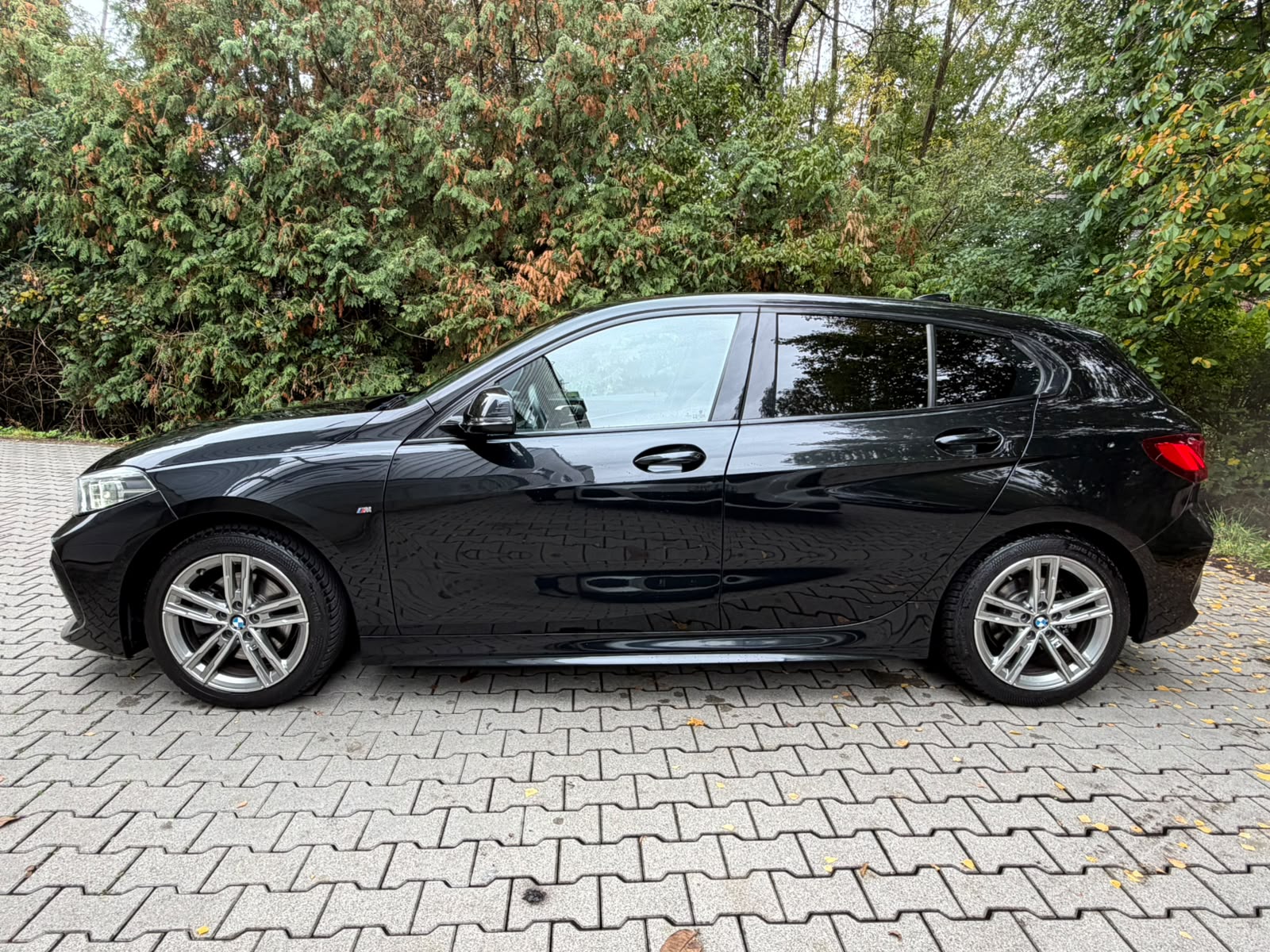 BMW 118d Steptronic M Sport-image-1