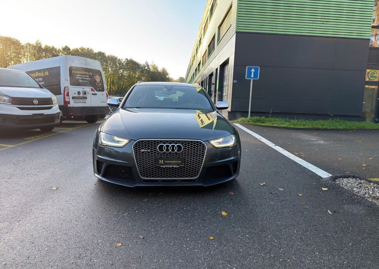 AUDI RS4 Avant 4.2 FSI V8 quattro S-tronic-image-7