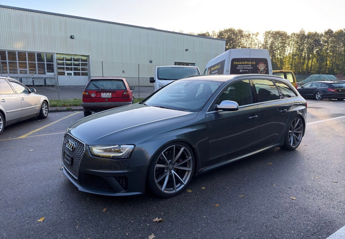 AUDI RS4 Avant 4.2 FSI V8 quattro S-tronic-image-1