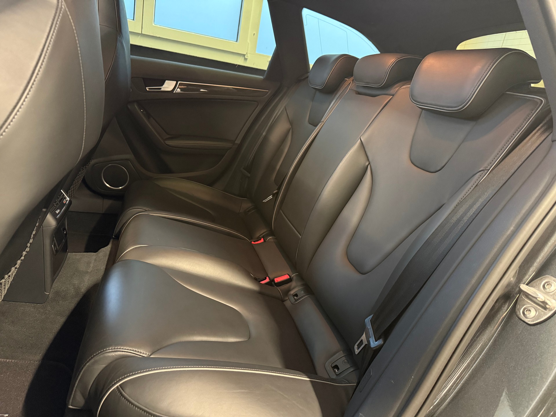 AUDI RS4 Avant 4.2 FSI V8 quattro S-tronic-image-20