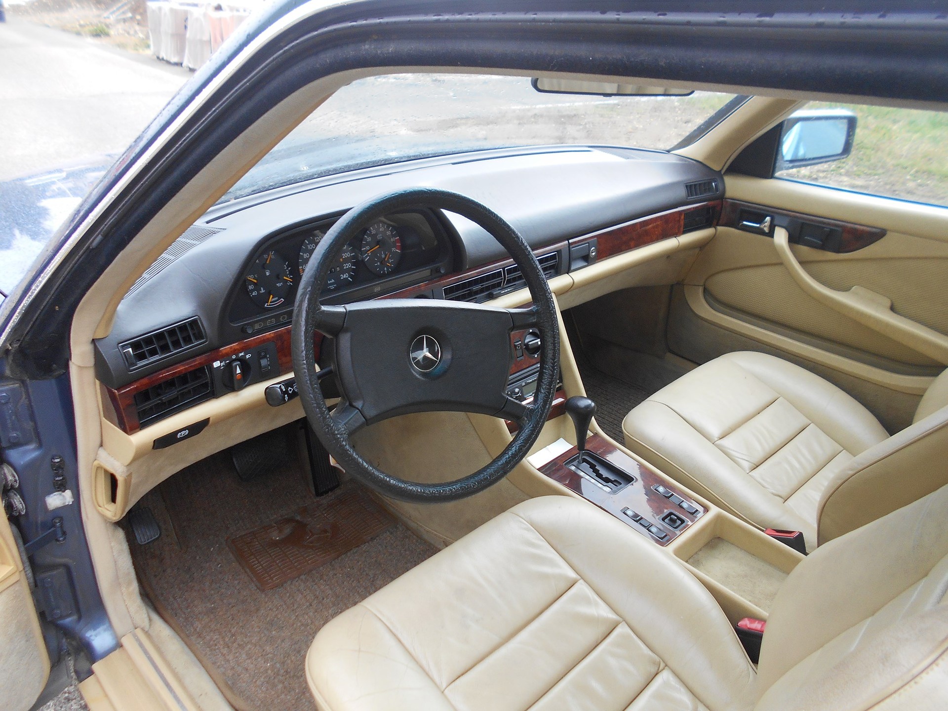 MERCEDES-BENZ 380 SEC Automatic-image-4