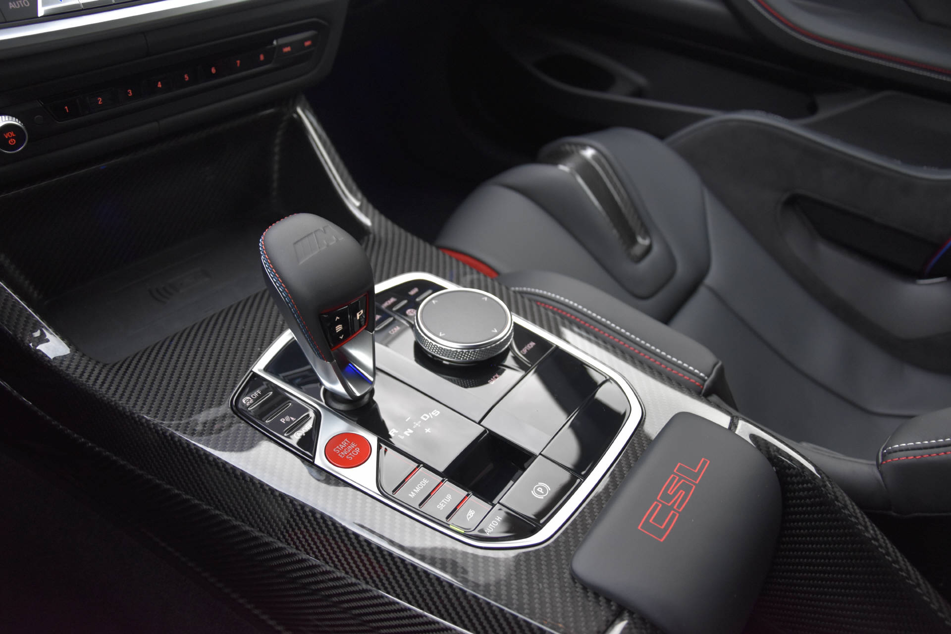 BMW M4 CSL Coupé-image-11