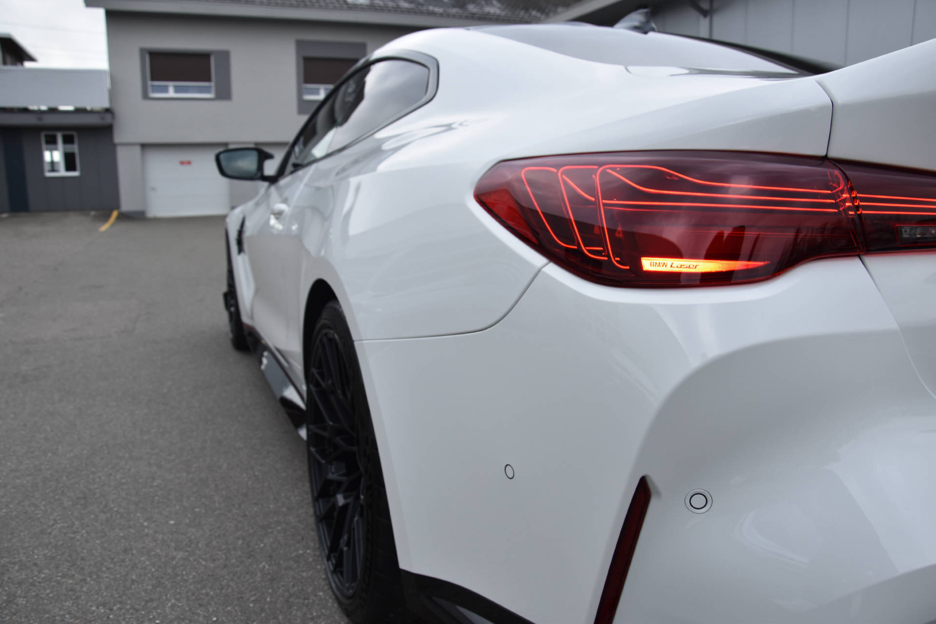 BMW M4 CSL Coupé-image-15