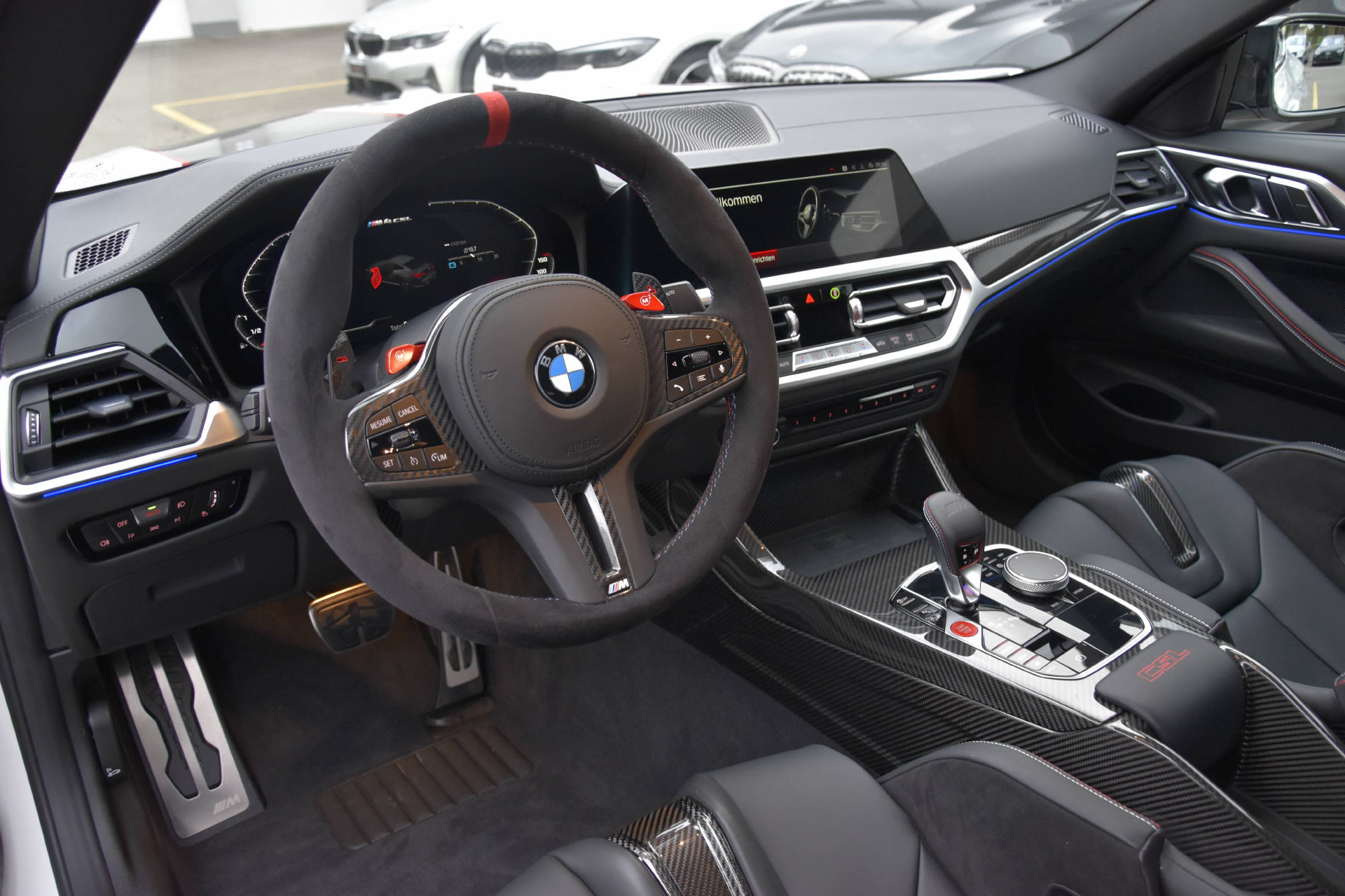 BMW M4 CSL Coupé-image-6