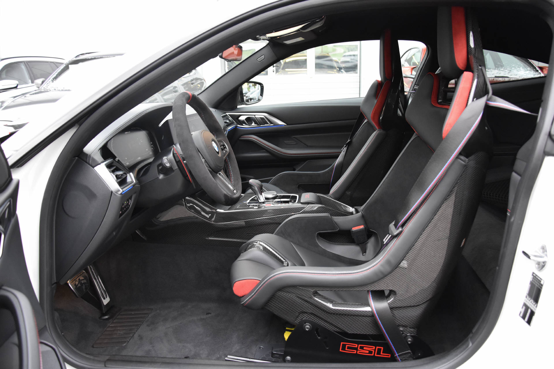 BMW M4 CSL Coupé-image-7