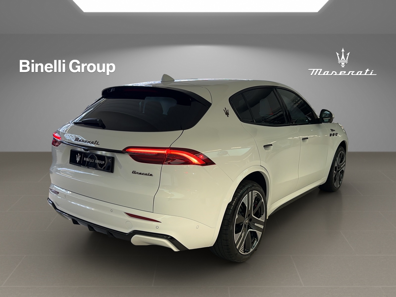 MASERATI Grecale Folgore 105kWh-showroom-element-3