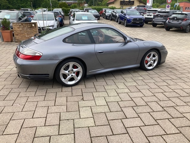 PORSCHE 911 Carrera 4 S-image-3