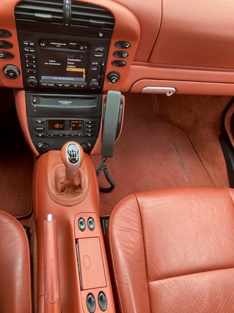 PORSCHE 911 Carrera 4 S-image-11