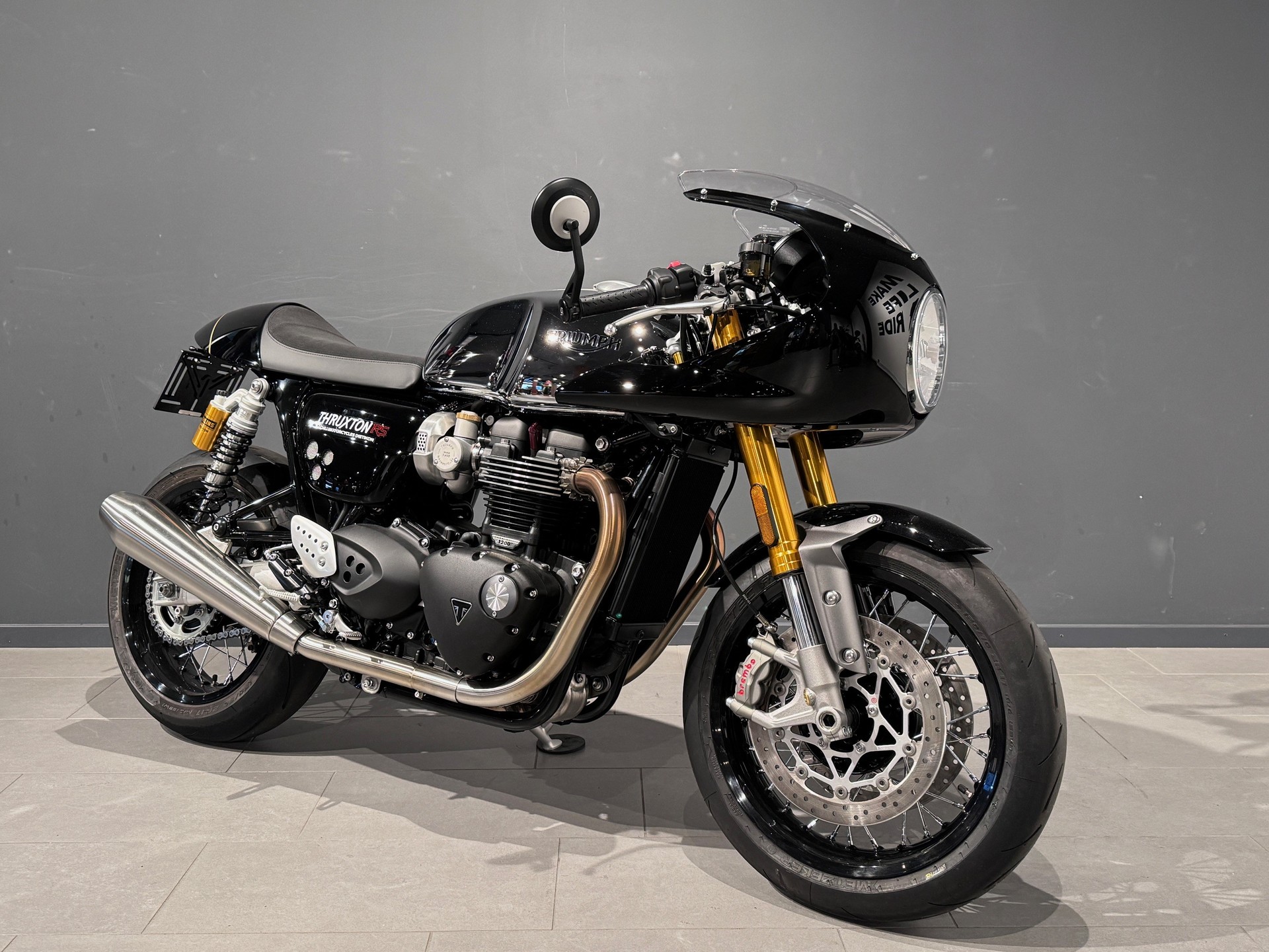 TRIUMPH Thruxton 1200 i RS ABS-showroom-element-1