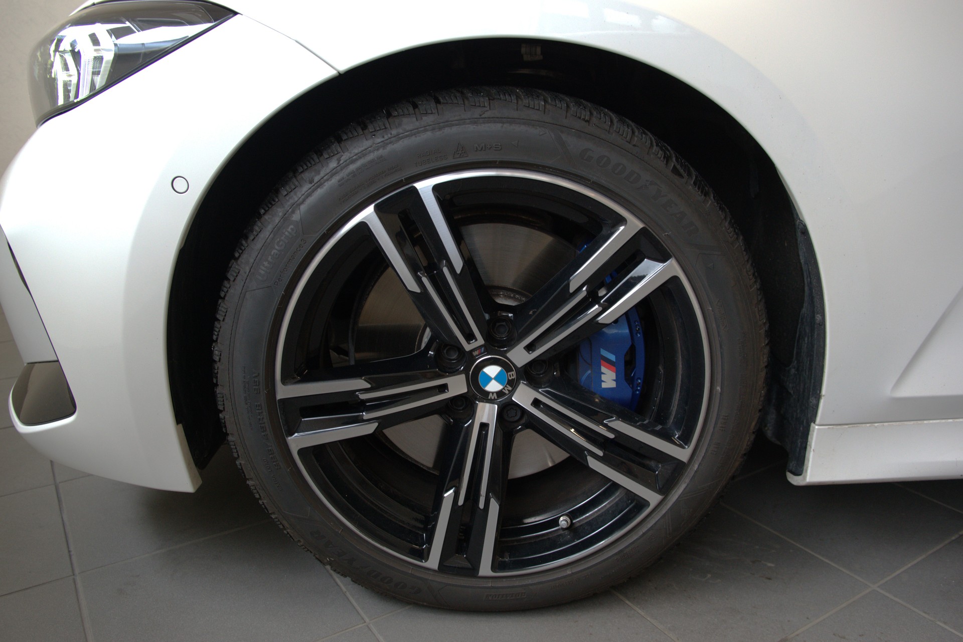BMW 320d xDrive 48V Touring Steptronic M Sport Pro-image-15