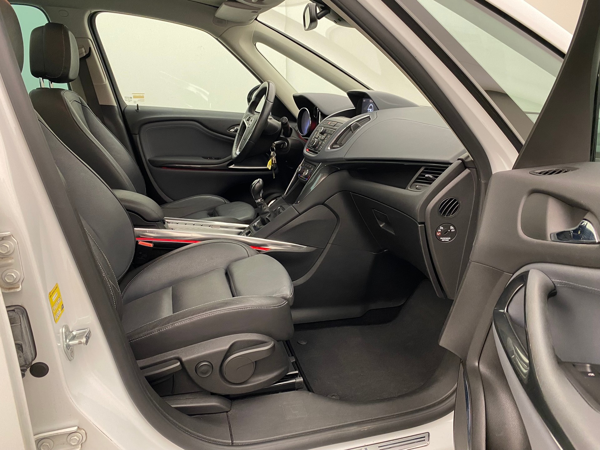 OPEL Zafira Tourer 2.0 CDTI Bi Turbo OPC-image-11