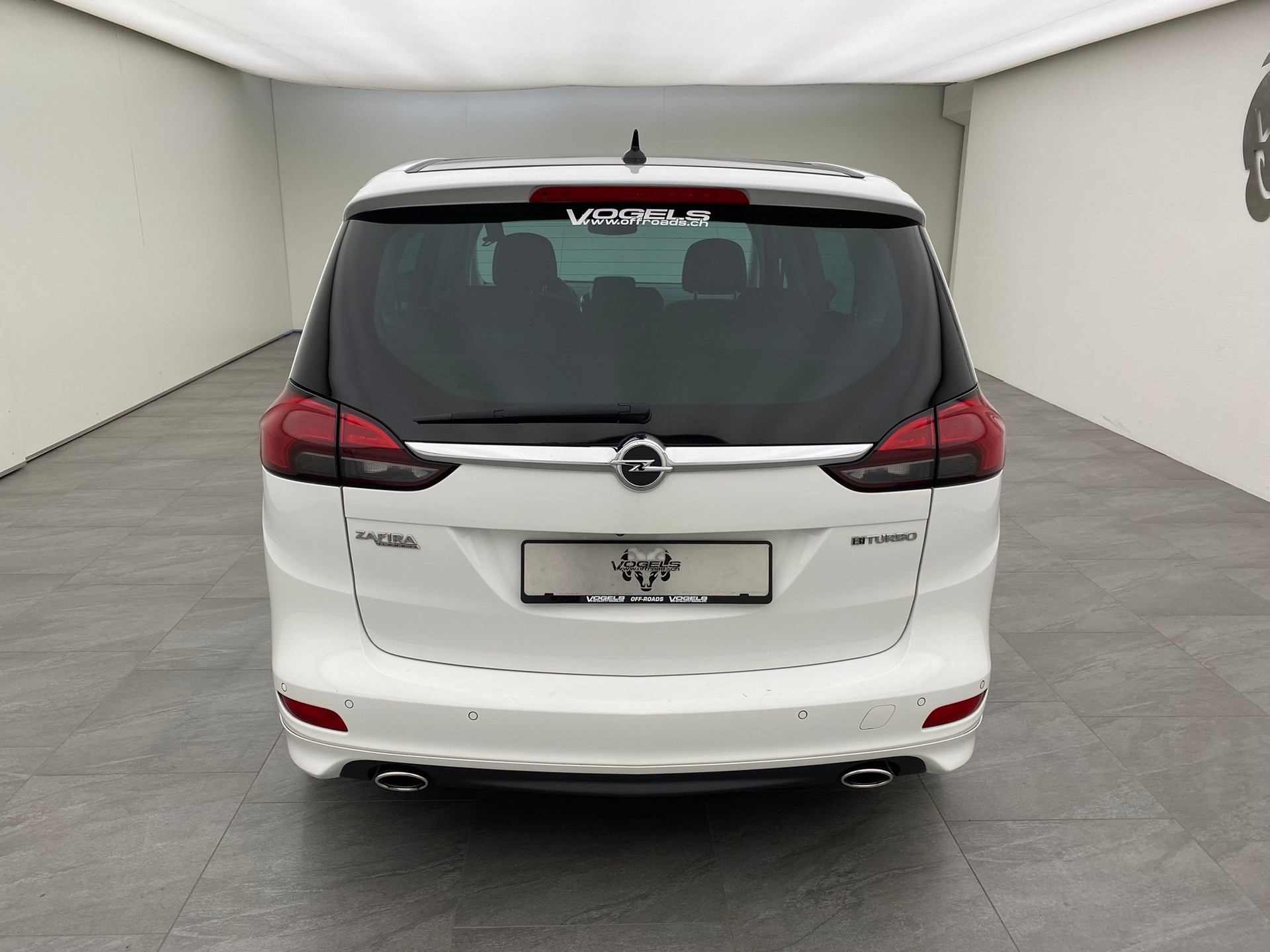 OPEL Zafira Tourer 2.0 CDTI Bi Turbo OPC-image-4