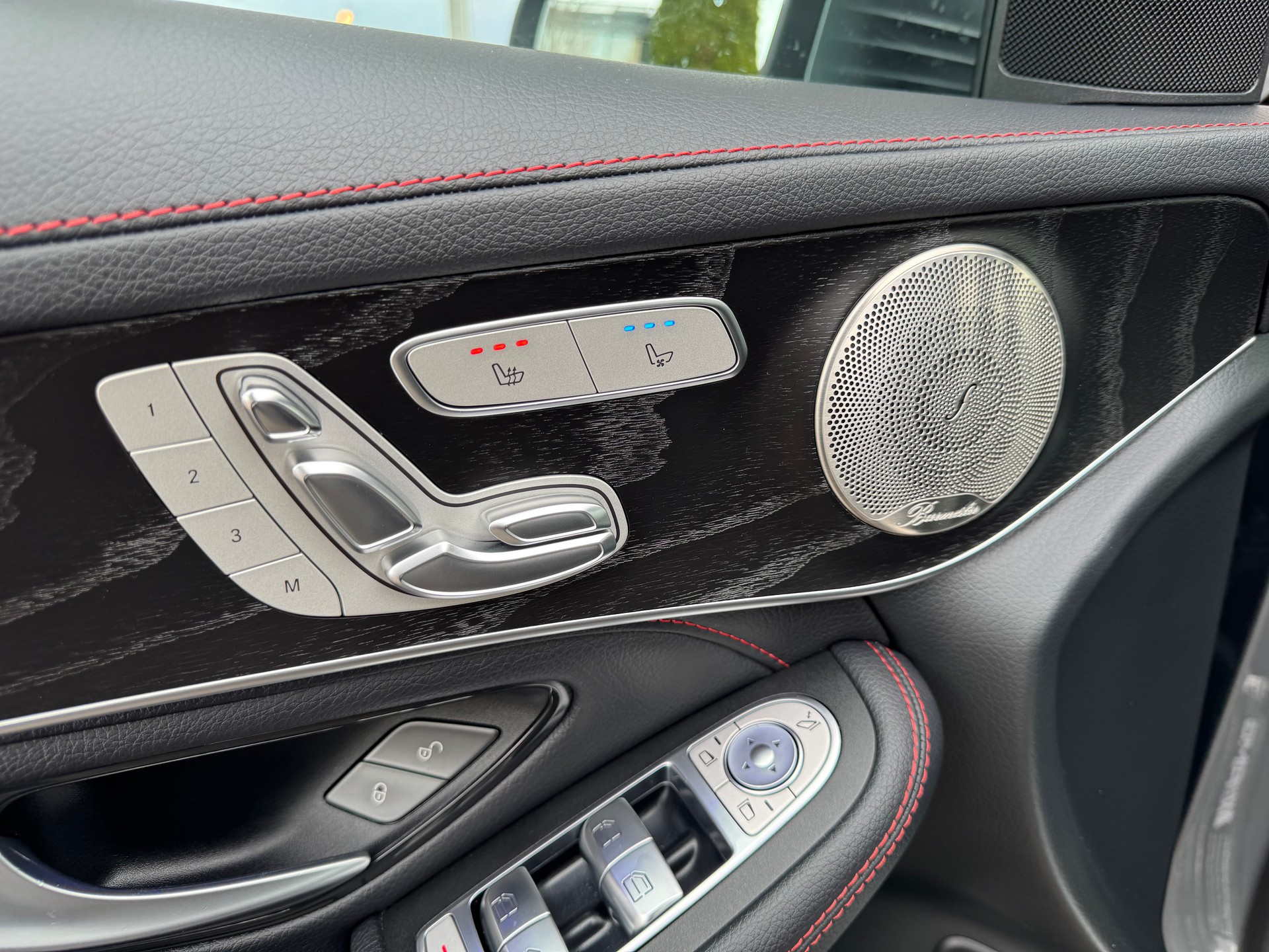 MERCEDES-BENZ GLC 43 AMG 4Matic 9G-Tronic-image-13
