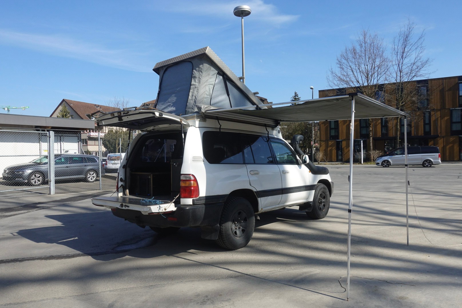 TOYOTA LAND CRUISER J100-image-2