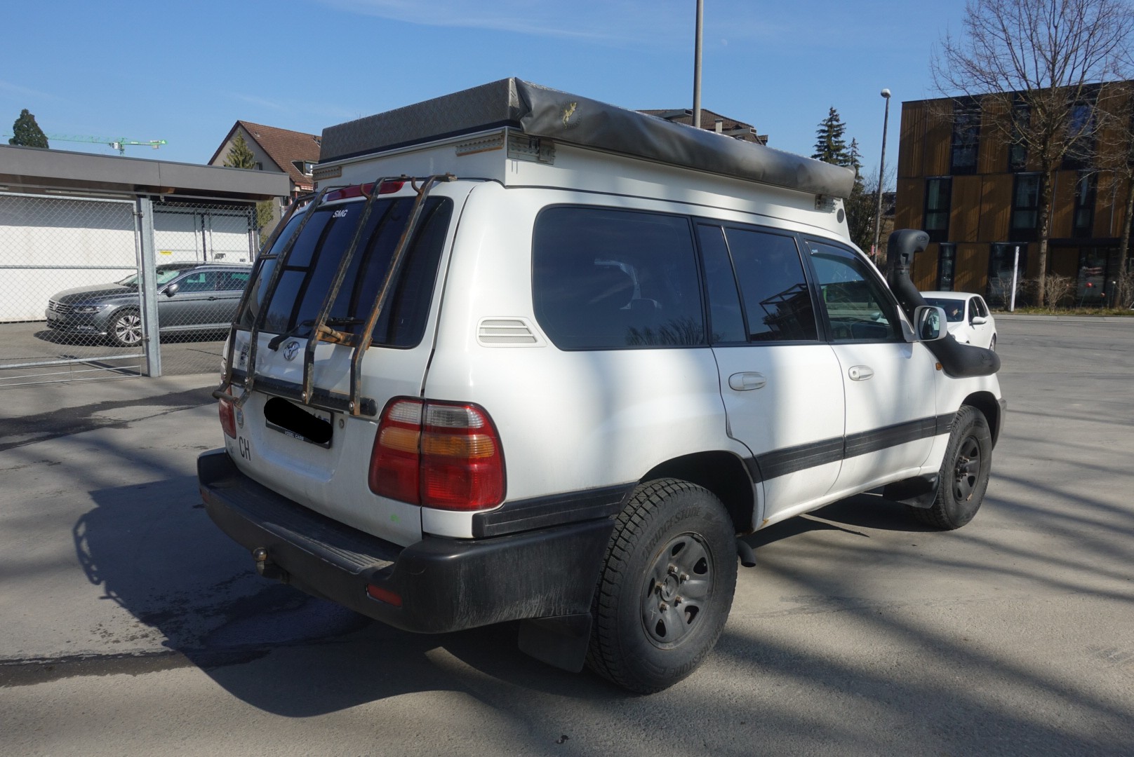 TOYOTA LAND CRUISER J100-image-4