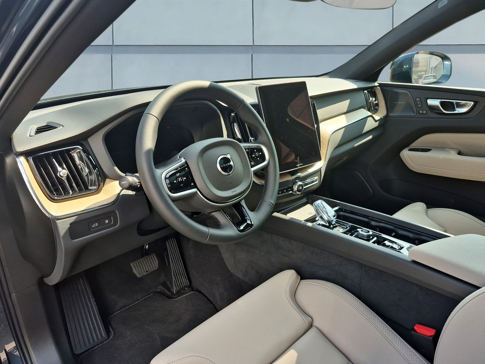 VOLVO XC60 2.0 T8 TE Ultra Bright eAWD-image-10