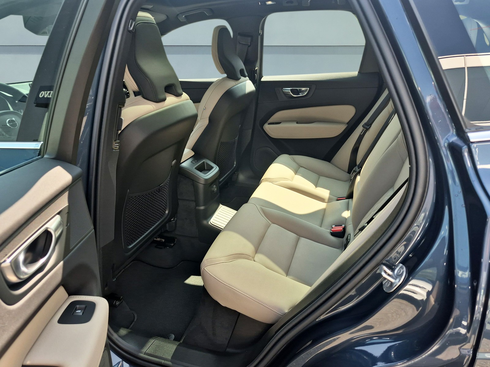VOLVO XC60 2.0 T8 TE Ultra Bright eAWD-image-14