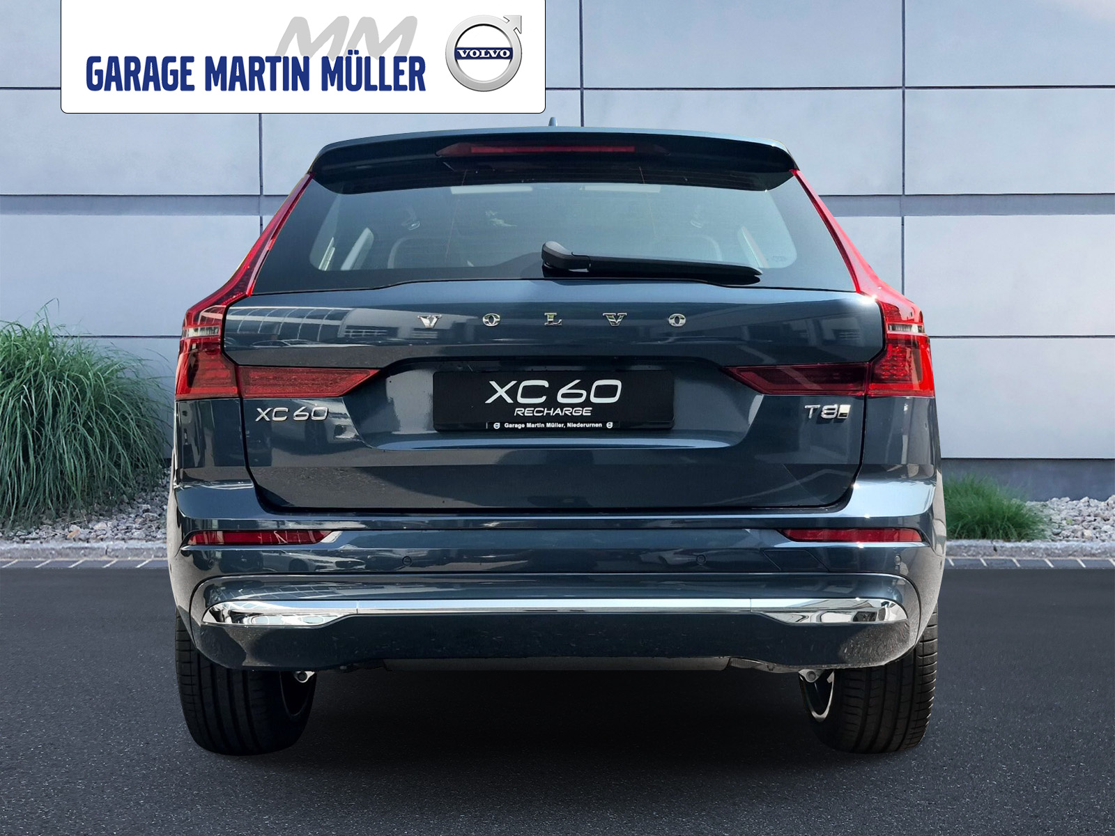 VOLVO XC60 2.0 T8 TE Ultra Bright eAWD-showroom-element-3