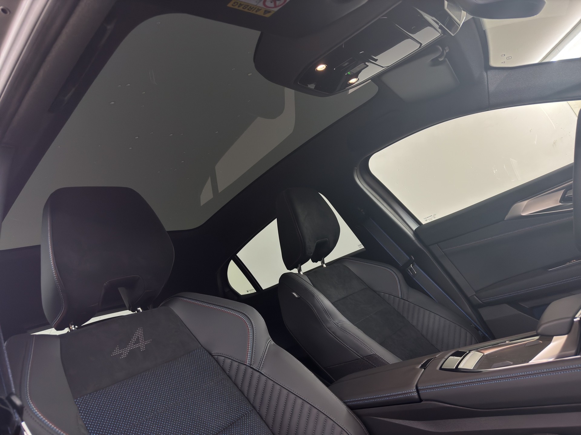 RENAULT Rafale 1.2 E-Tech Plug-in Hybrid 300 4x4 Atelier Alpine-image-15